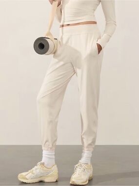 Athleta | Softluxe Jogger Sweatpants, Medium Tall, Bone